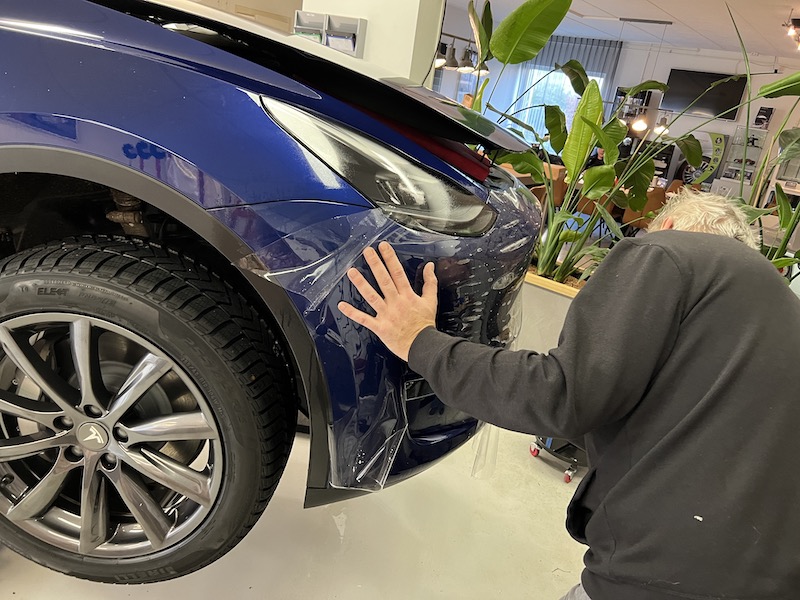 Tesla met XPEL PPF en getinte ramen
